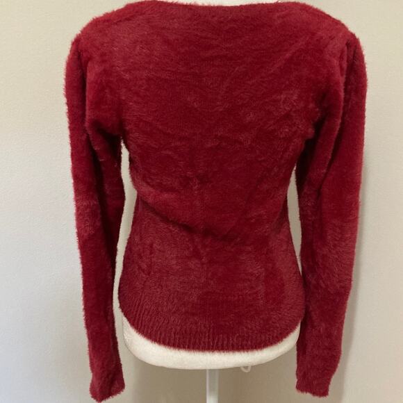 new ASTR The Label Cherry Red Fuzzy Sweater size M Square neck - Picture 6 of 8